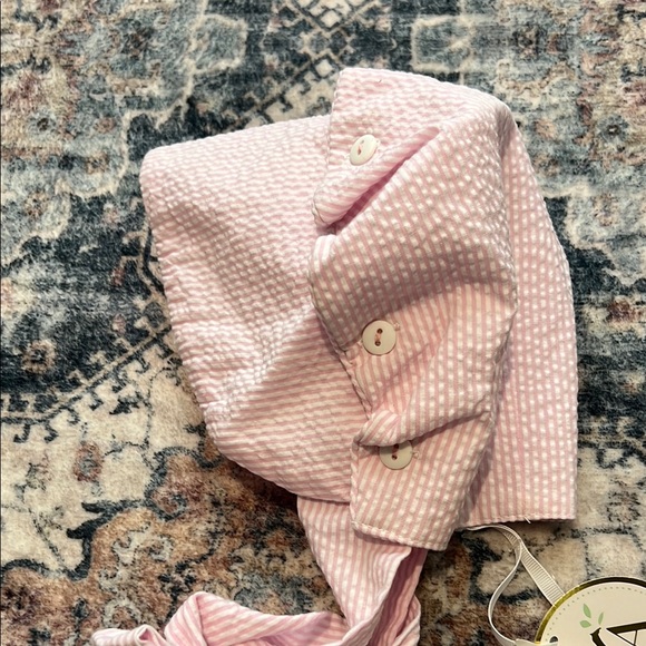 Pink and White bonnet - Picture 2 of 2